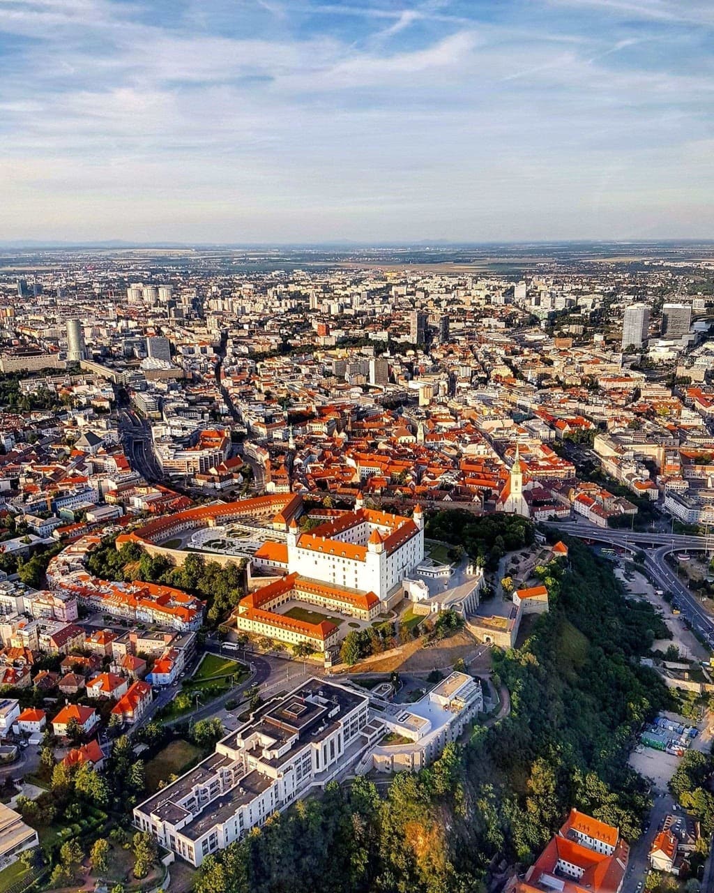 Vyhliadkový let lietadlom ako darček pre mamu nad Bratislavou