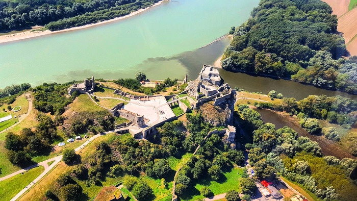 Vyhliadkový let Bratislava a Devín 60 minút