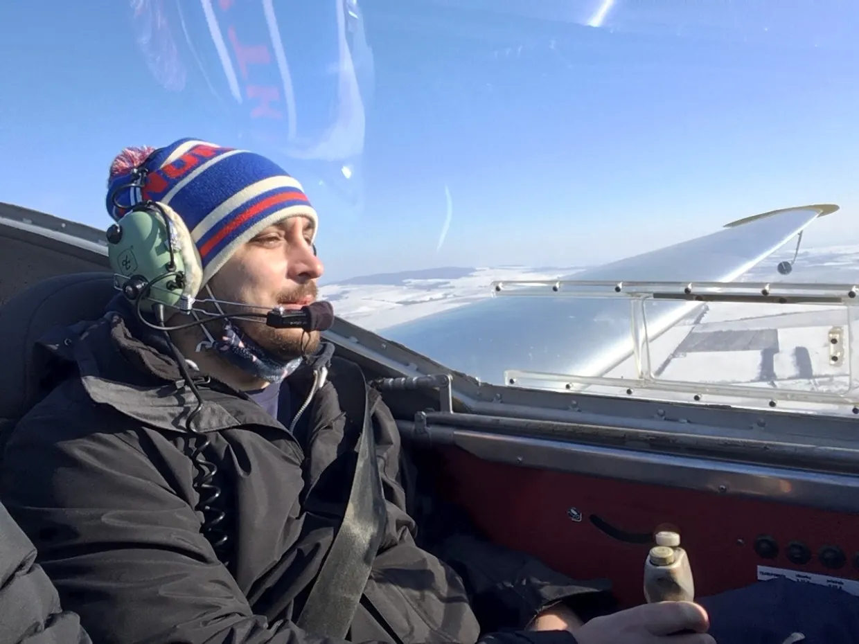 Pilotom lietadla na skúšku Holíč-3