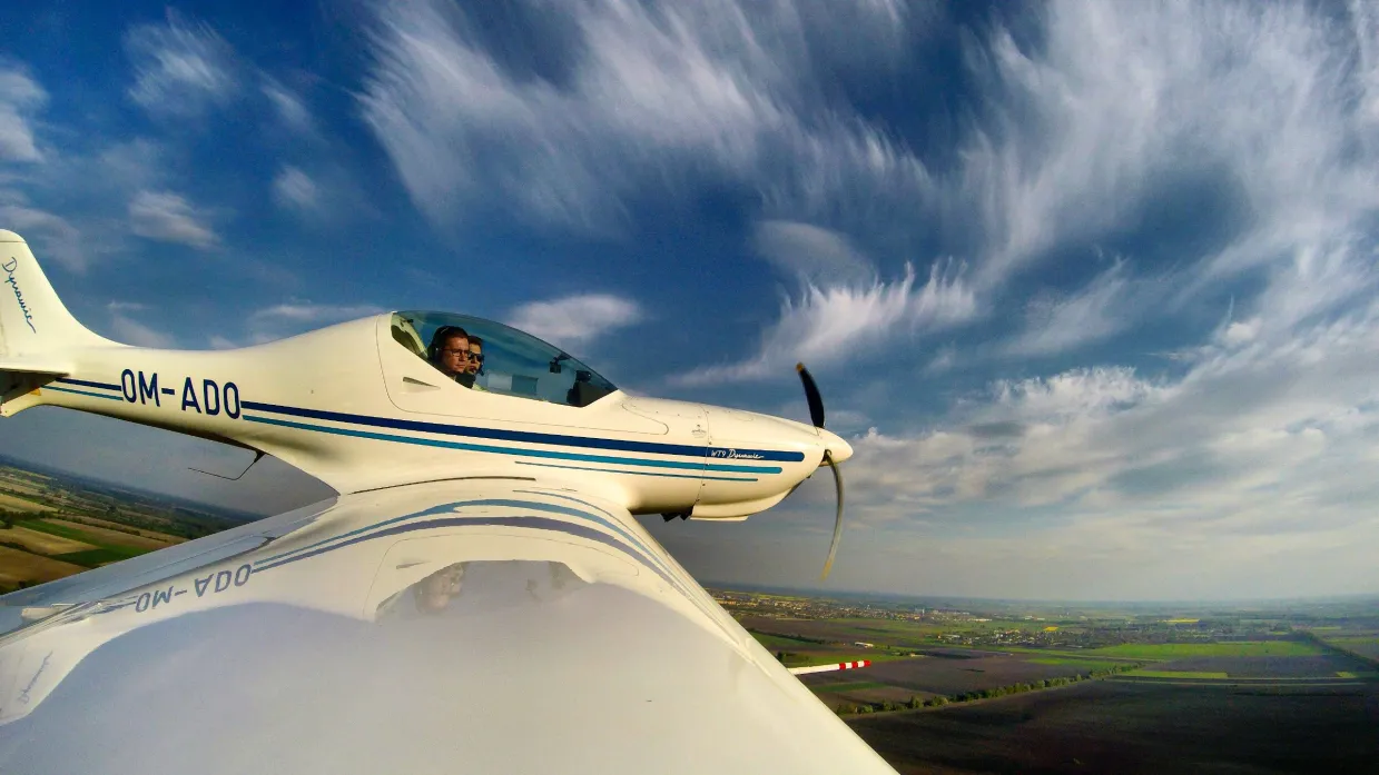 Pilotom lietadla na skúšku Senica-2