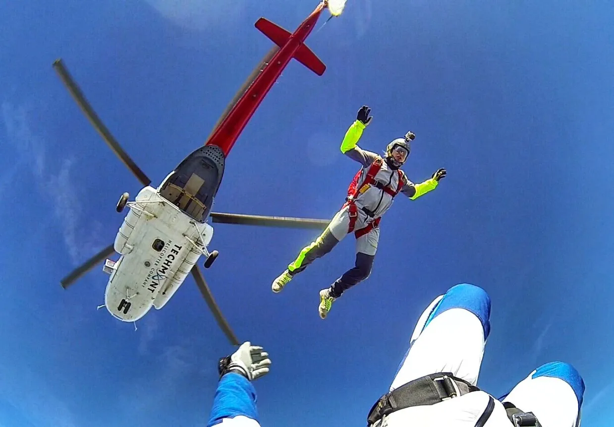 Tandemový zoskok s padákom z vrtuľníka Mi-8 Slovenský raj-1