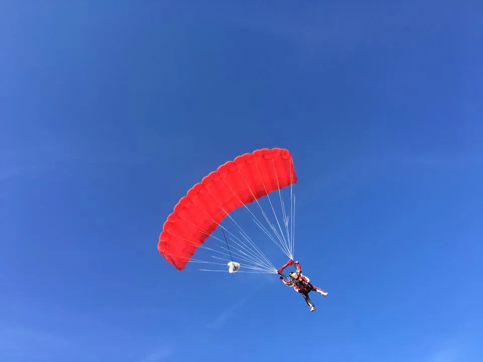 Tandemový zoskok s padákom z vrtuľníka Mi-8 Slovenský raj-2