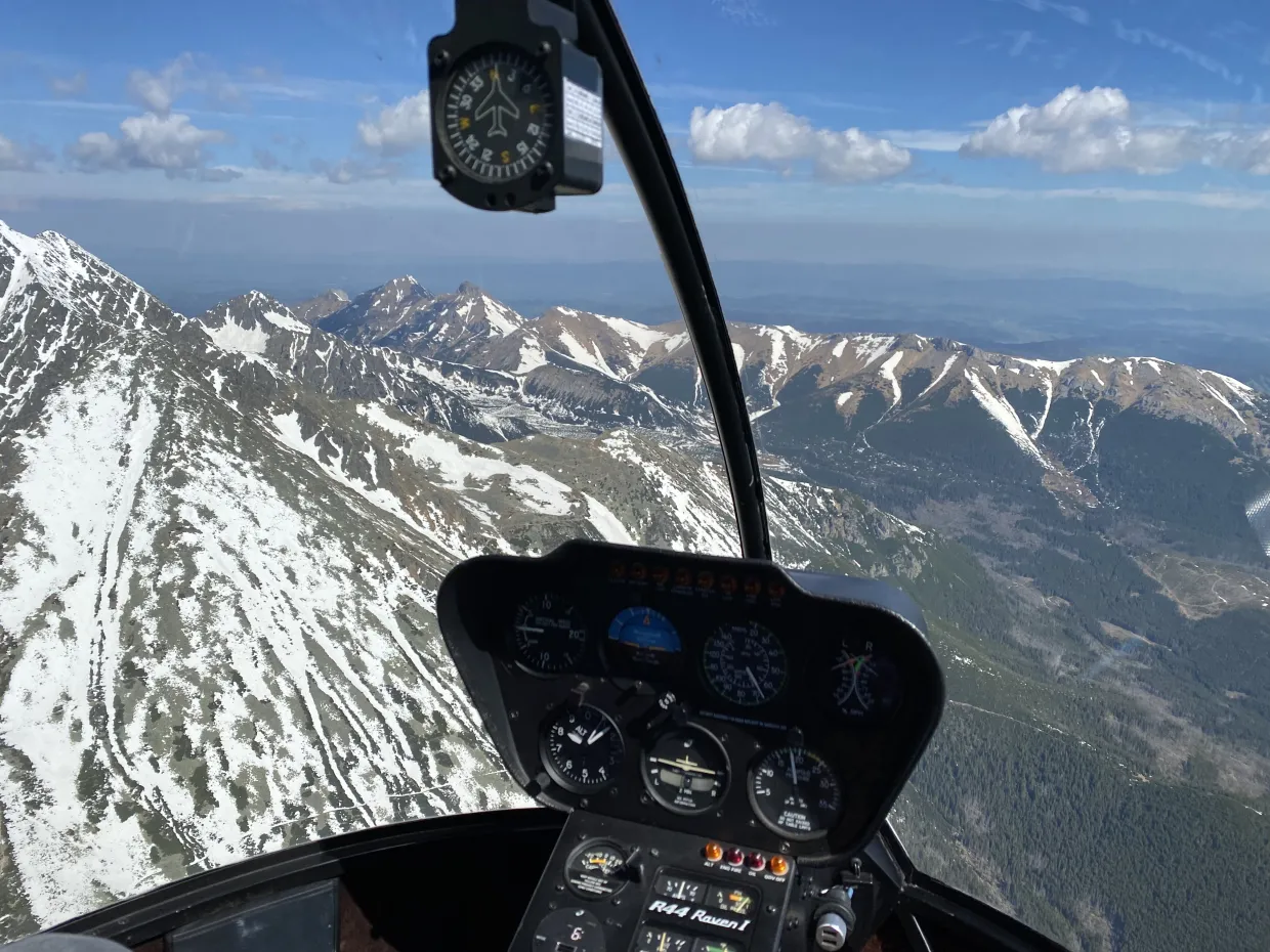 Zážitkový let vrtuľníkom Spišská Nová Ves-3