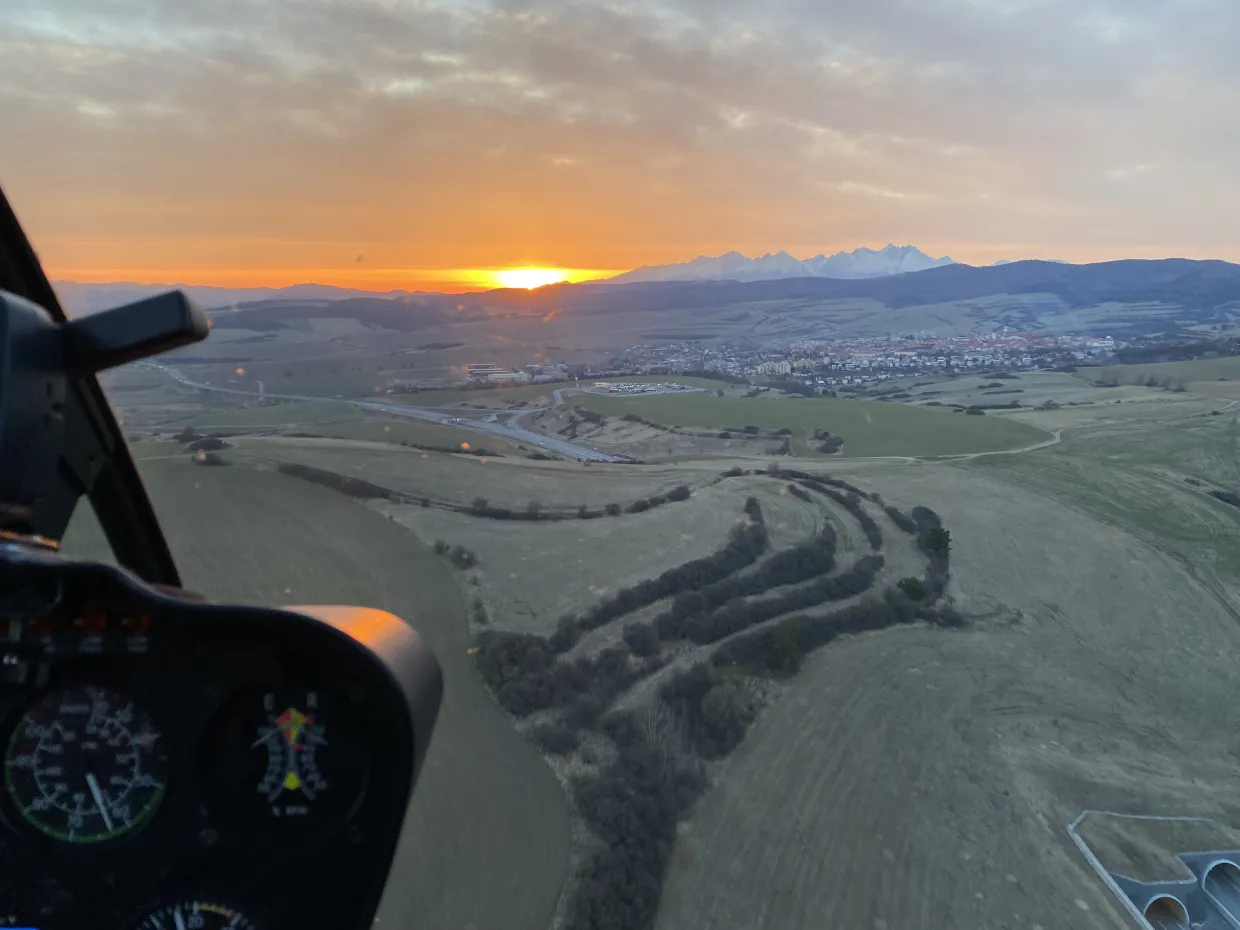 Zážitkový let vrtuľníkom Spišská Nová Ves-1