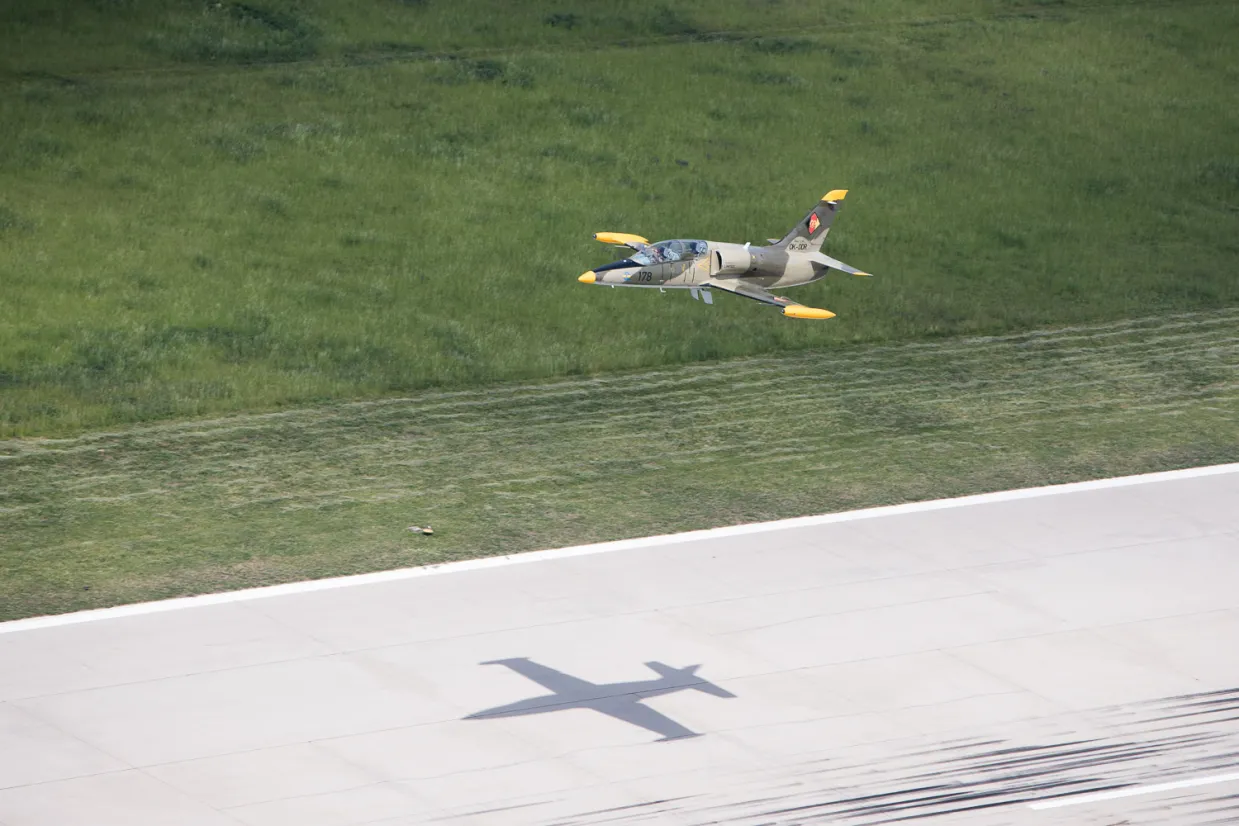 Let stíhačkou L-39 Albatros Brno-5