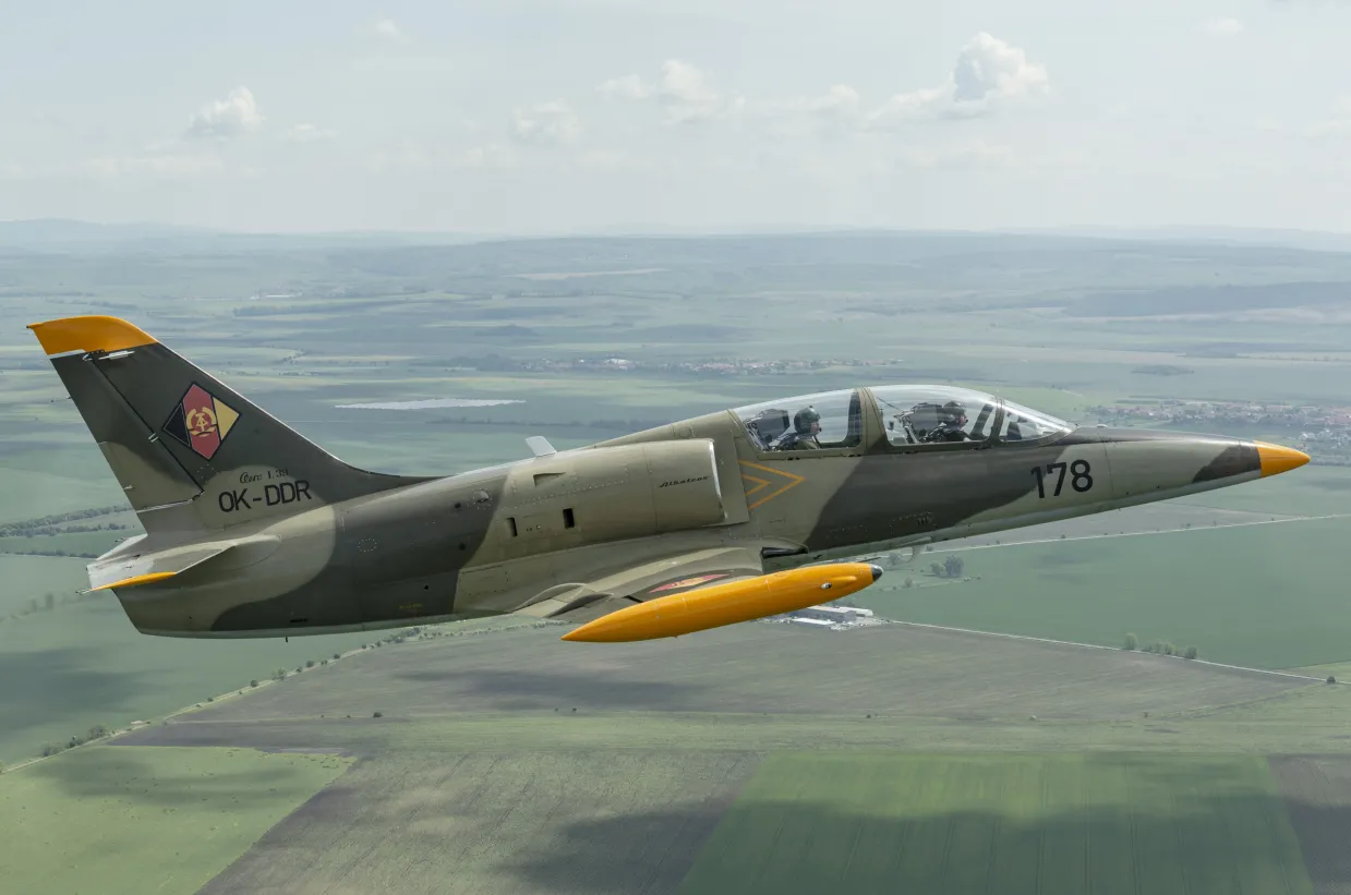 Let stíhačkou L-39 Albatros Brno-0