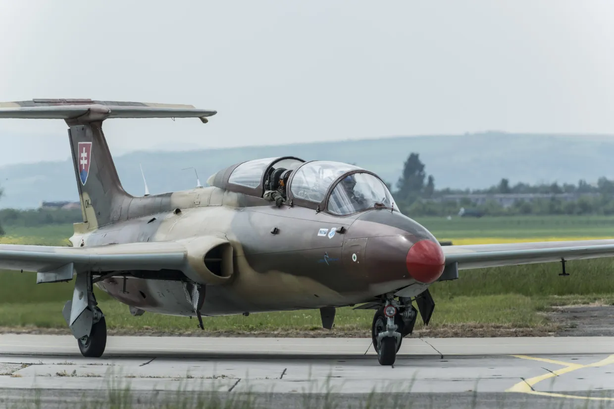 Let stíhačkou L-29 Delfín Brno-2