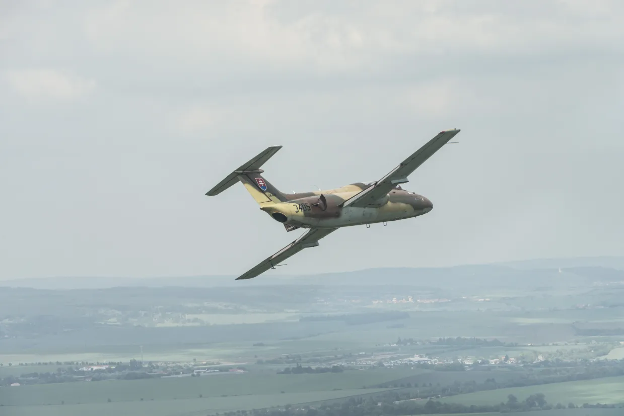 Let stíhačkou L-29 Delfín Brno-7