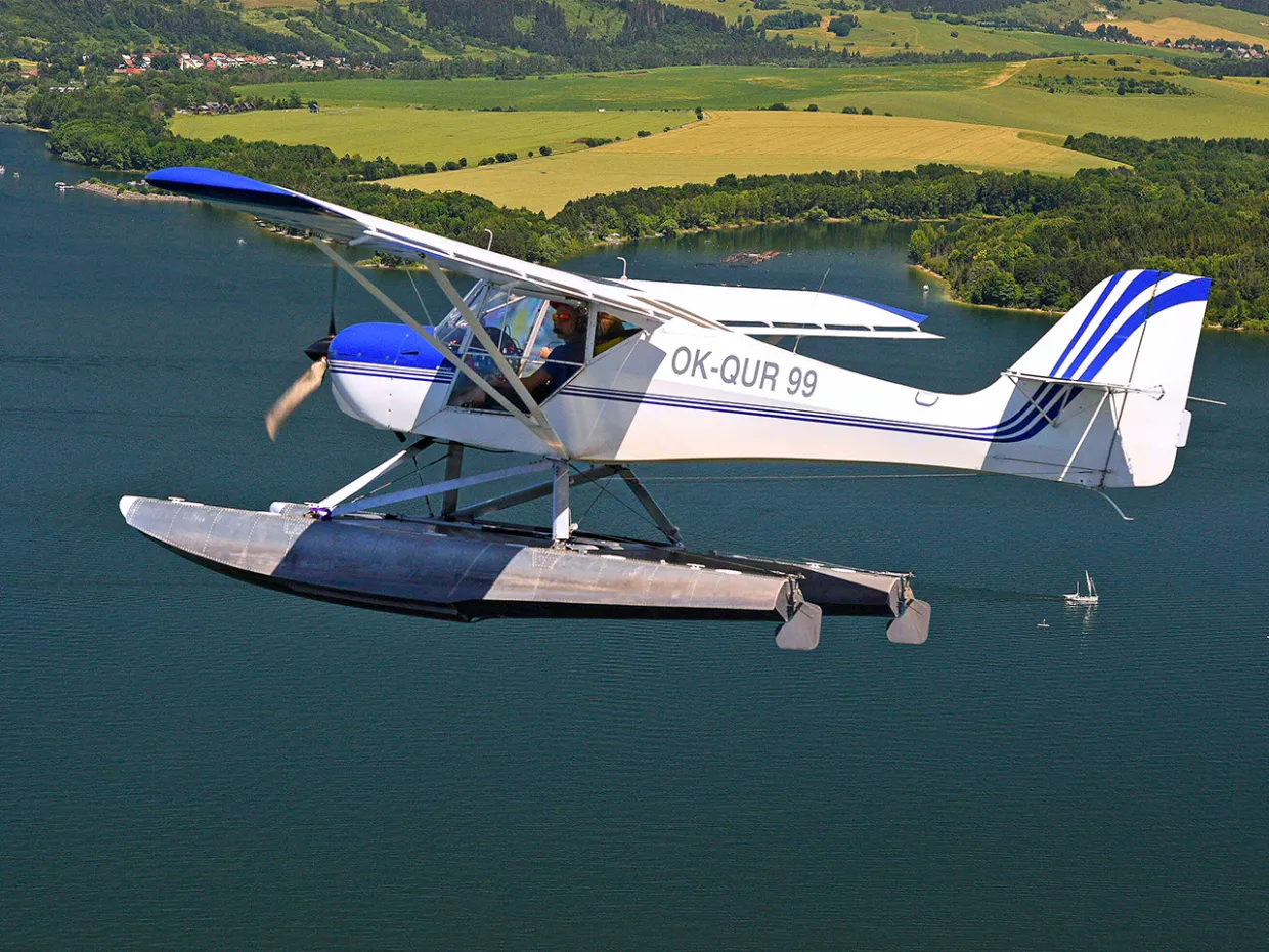 Zážitkový let hydroplánom Liptovská Mara-10