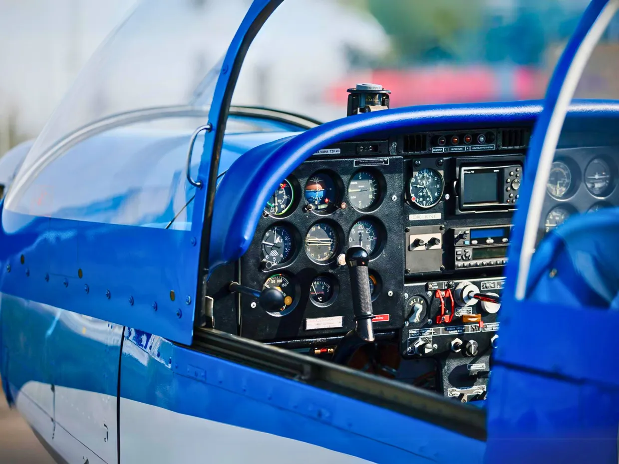 Akrobatický let lietadlom Brno-0