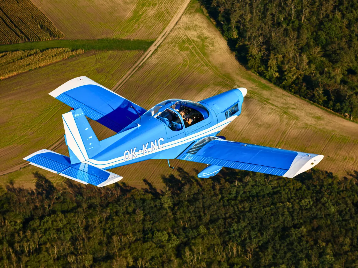 Akrobatický let lietadlom Brno-1