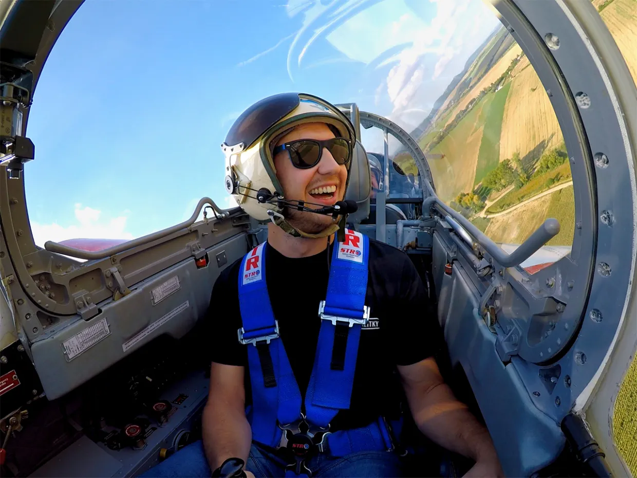 Let stíhačkou Piešťany-0