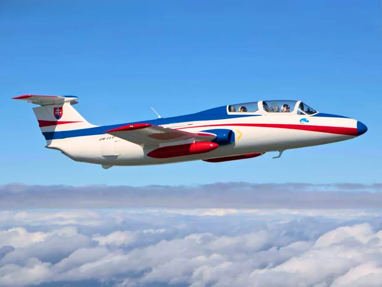 Let stíhačkou Piešťany-1