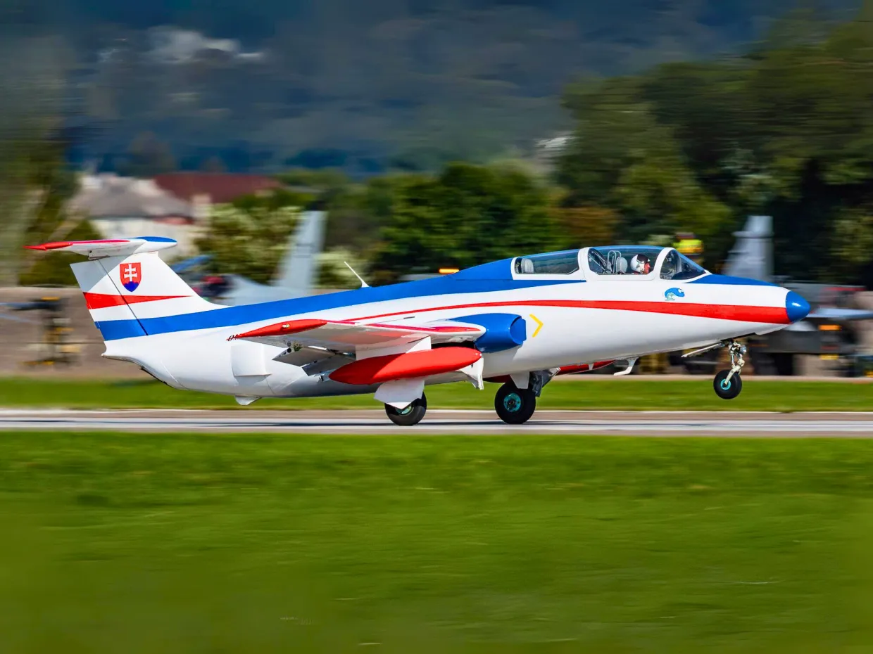 Let stíhačkou Piešťany-4