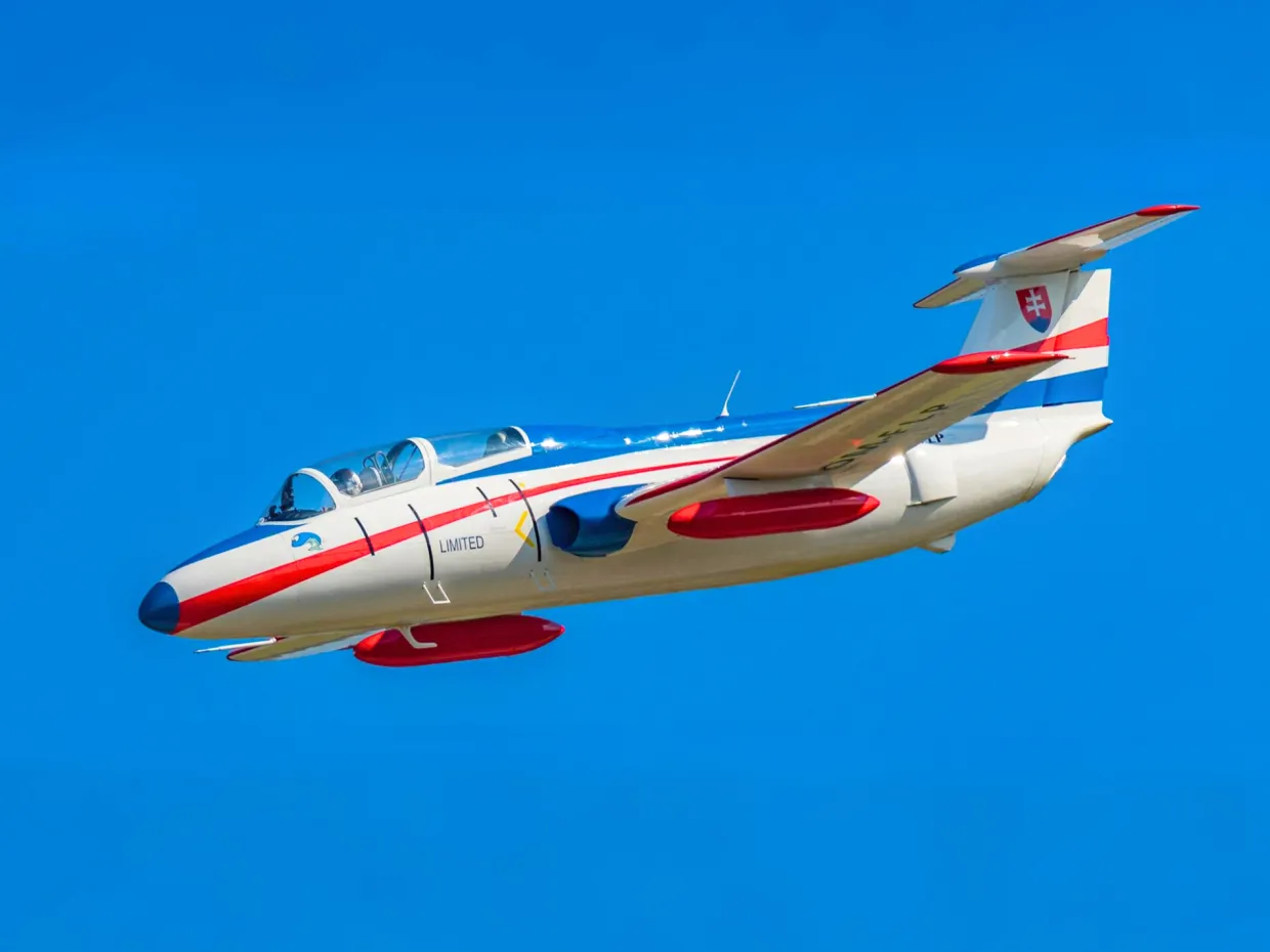 Let stíhačkou Žilina-4