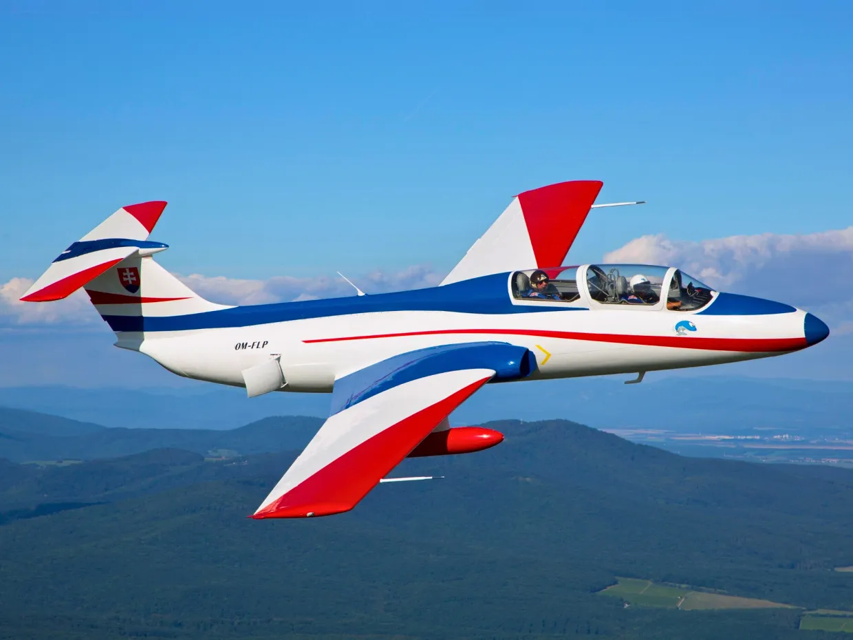 Akrobatický let stíhačkou Piešťany-1