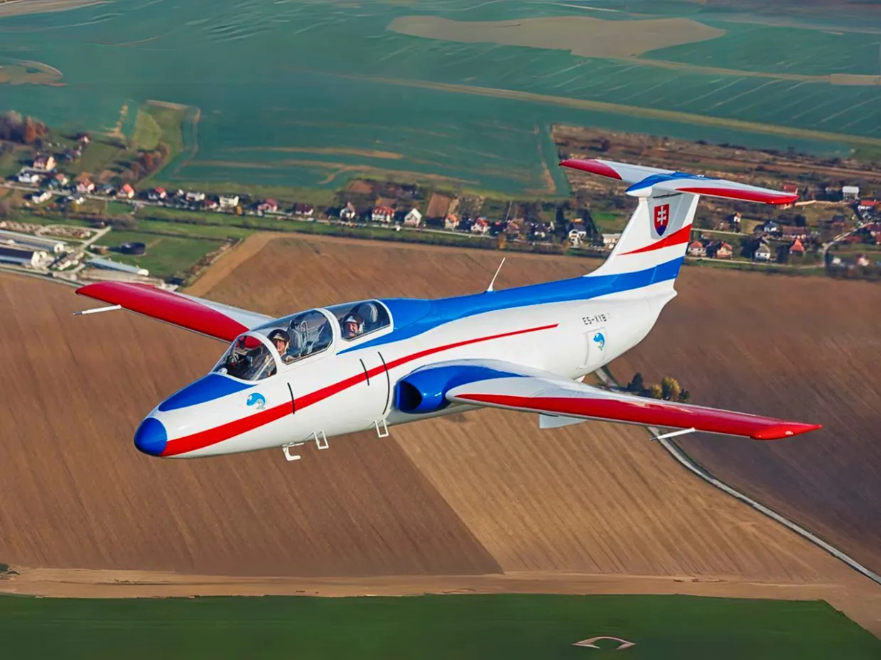 Akrobatický let stíhačkou Piešťany-3