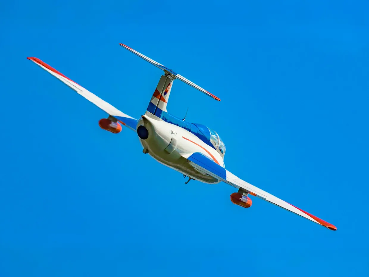 Akrobatický let stíhačkou Žilina-5