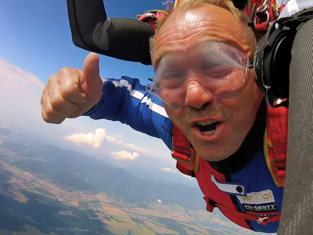 Tandemový zoskok s padákom Senica-1