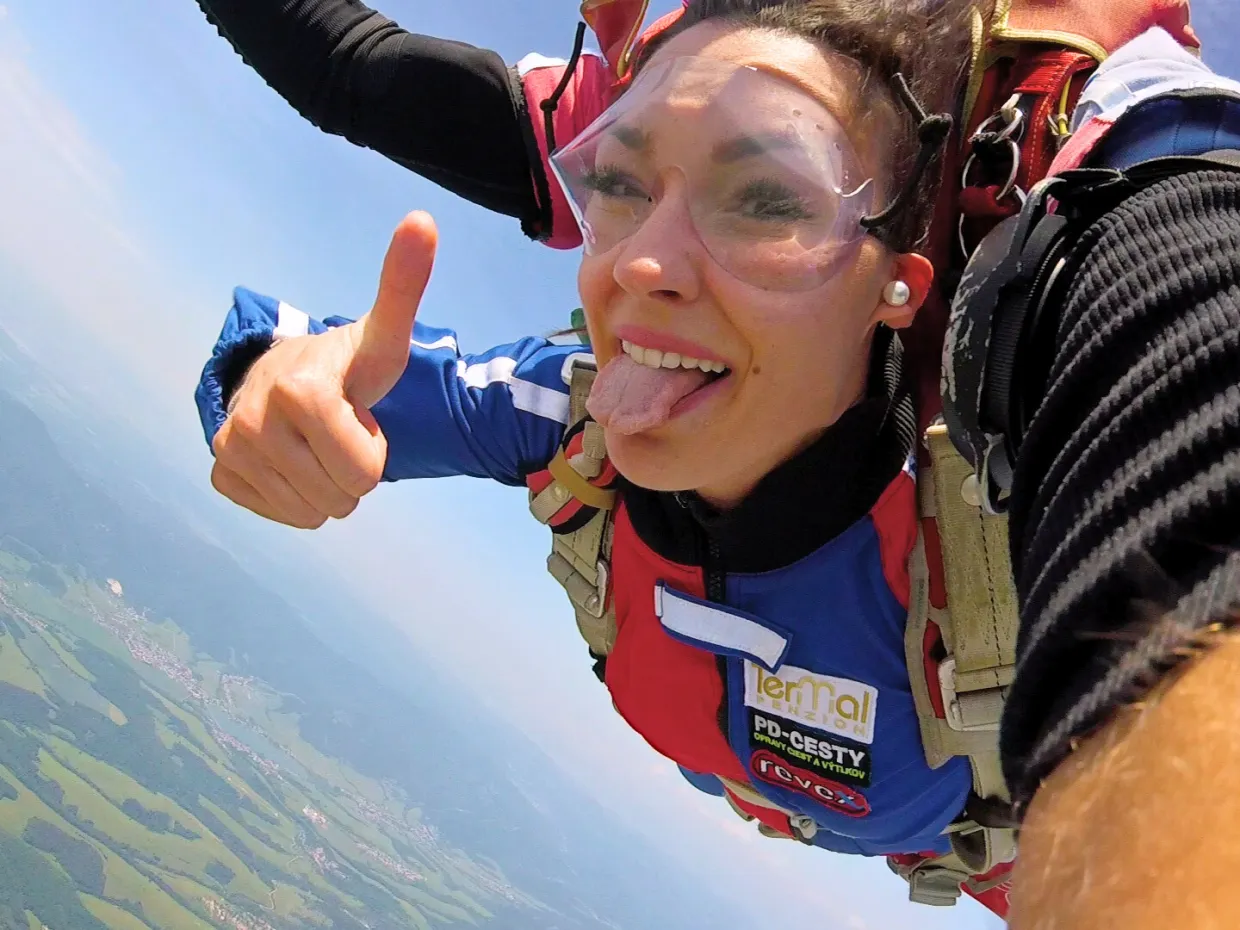 Tandemový zoskok s padákom Prievidza-9