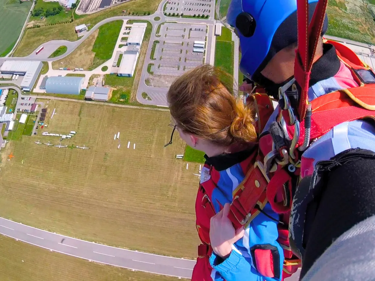 Tandemový zoskok s padákom Prievidza-7