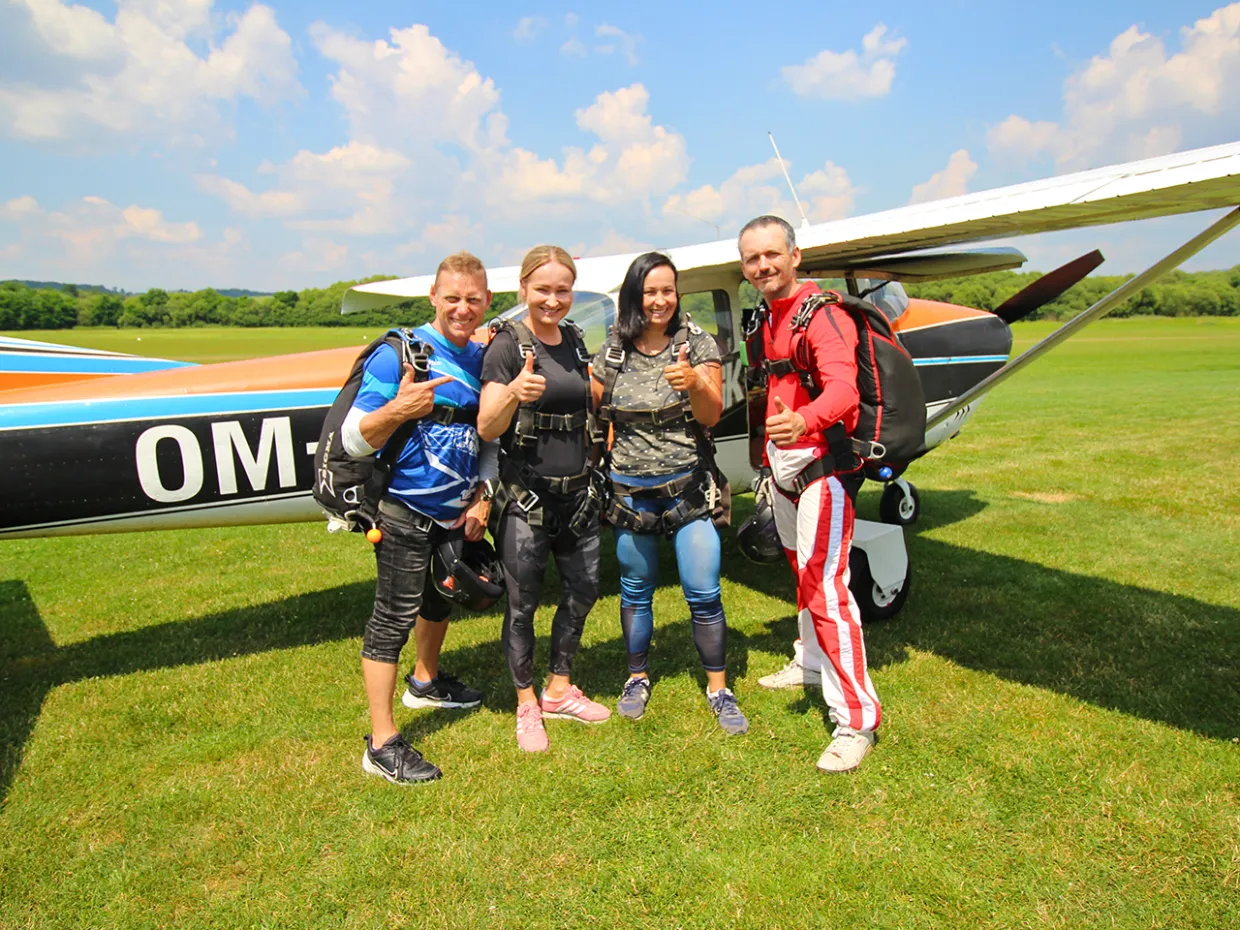 Tandemový zoskok s padákom Očová-4