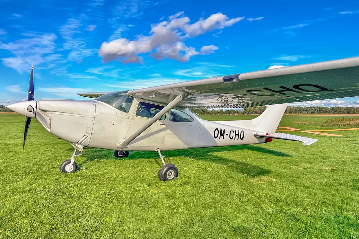 Tandemový zoskok s padákom Nové Zámky-4