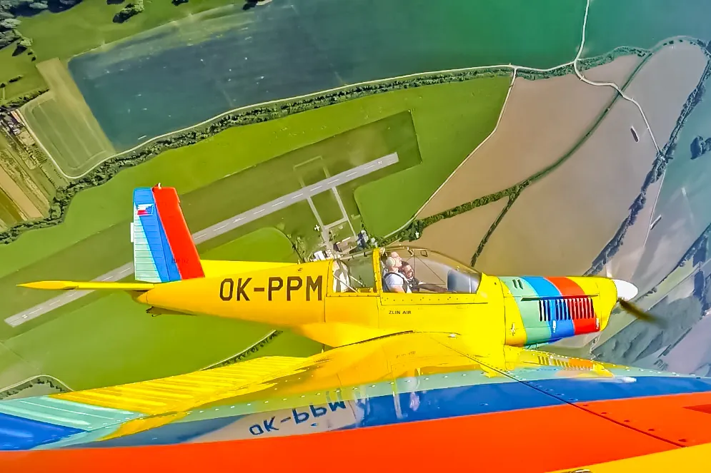 Akrobatický let lietadlom Senica-2