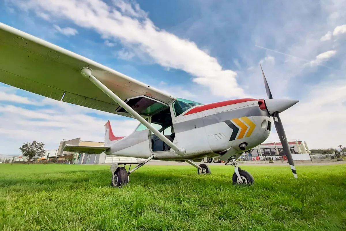 Tandemový zoskok s padákom Košice-3