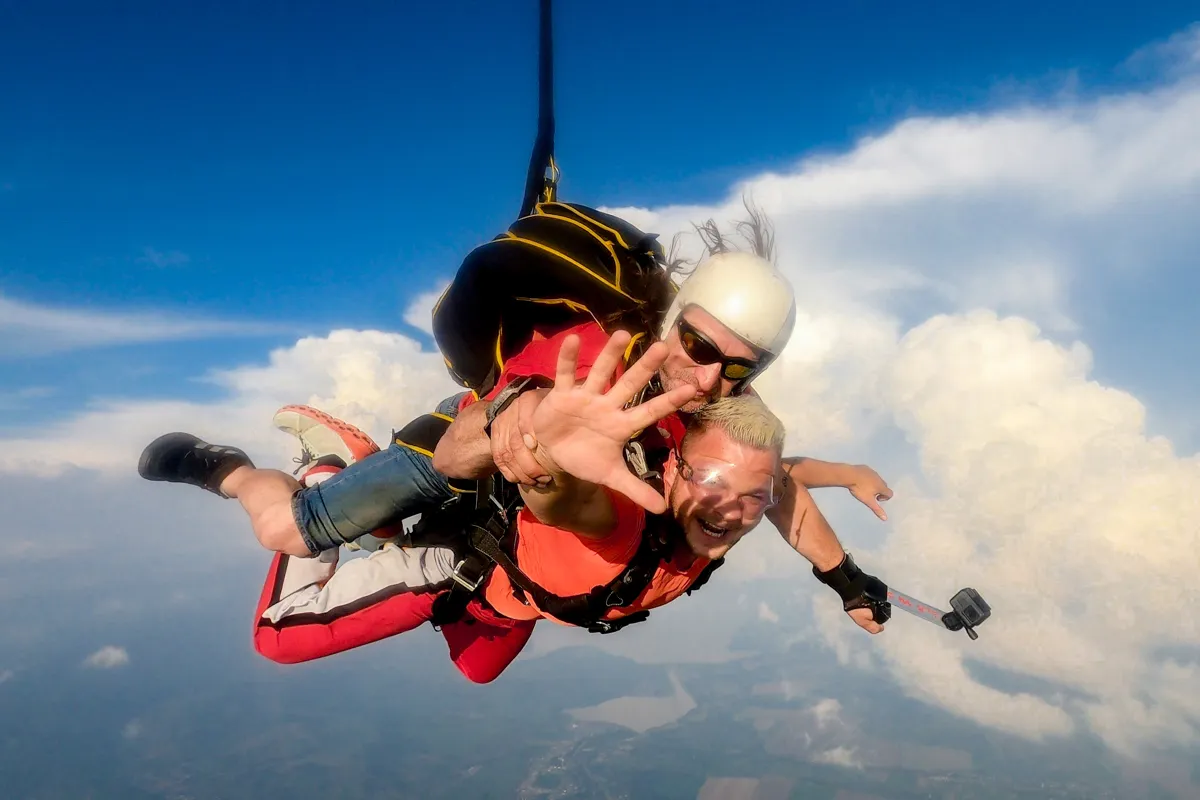 Tandemový zoskok s padákom Košice-14