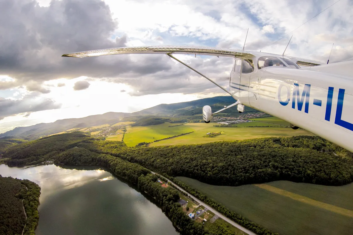 Zážitkový let lietadlom Senica-1