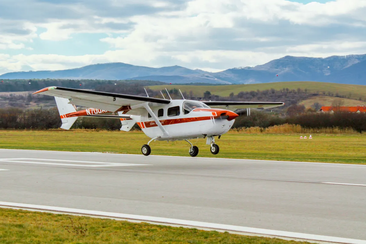 Zážitkový let lietadlom Nitra-3