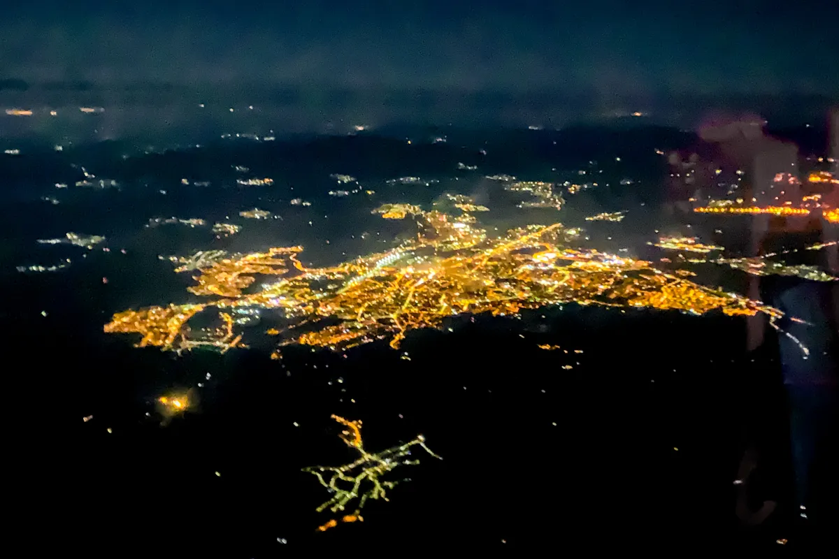 Nočný let pilotom lietadla na skúšku Košice-3