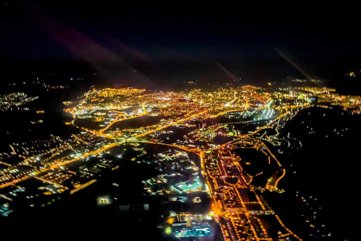 Nočný let pilotom lietadla na skúšku Košice-2