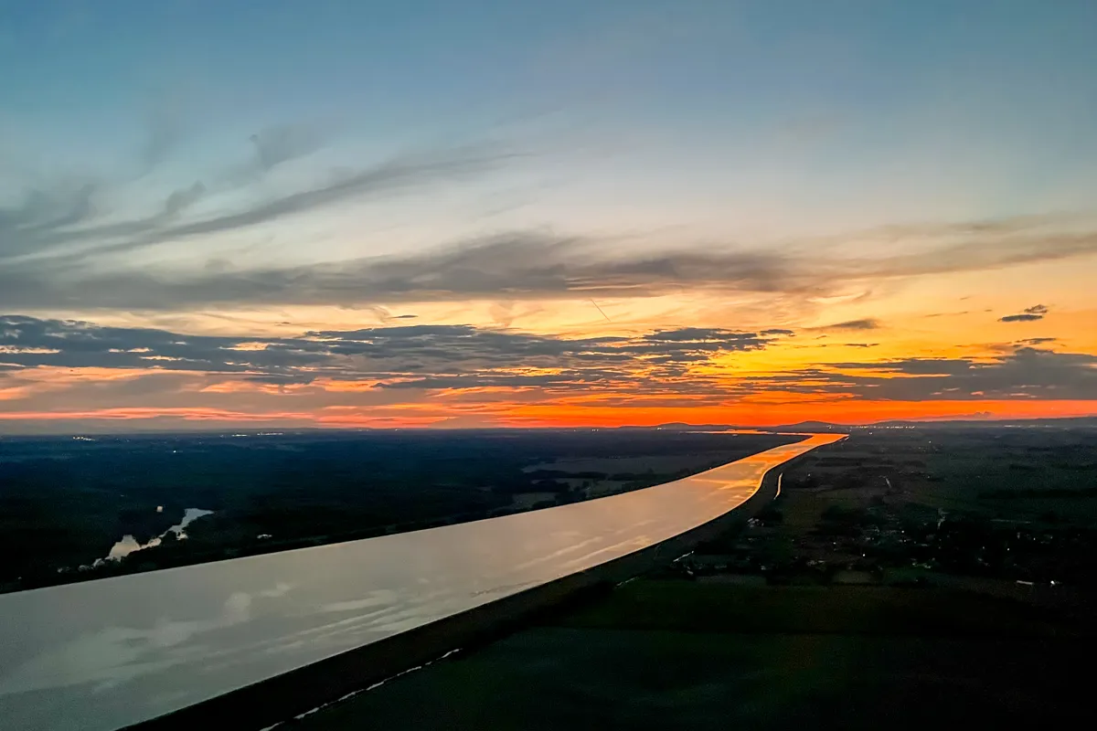 Nočný zážitkový let lietadlom Bratislava-3