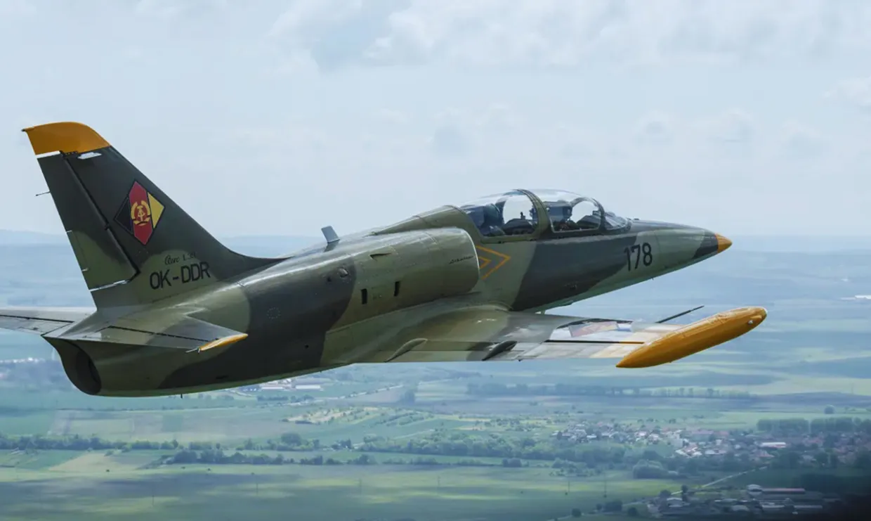 Trúfate si na zážitkový let stíhačkou?💥 Je to zážitok na celý život!