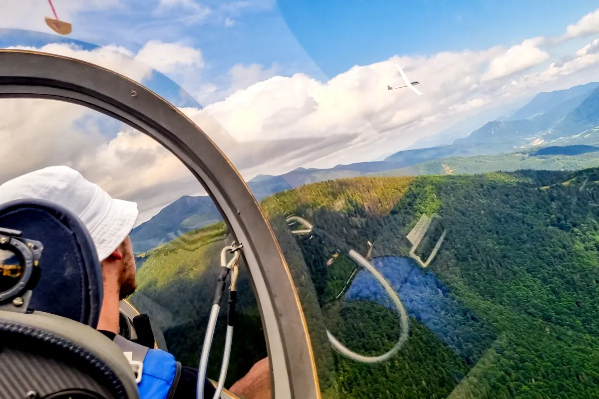 Zážitkový let vetroňom Senica-3