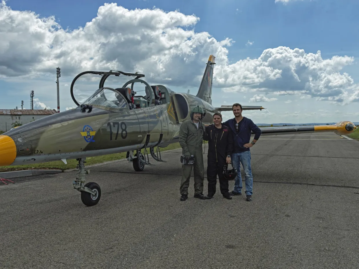 Let stíhačkou L-39 Albatros Brno-2