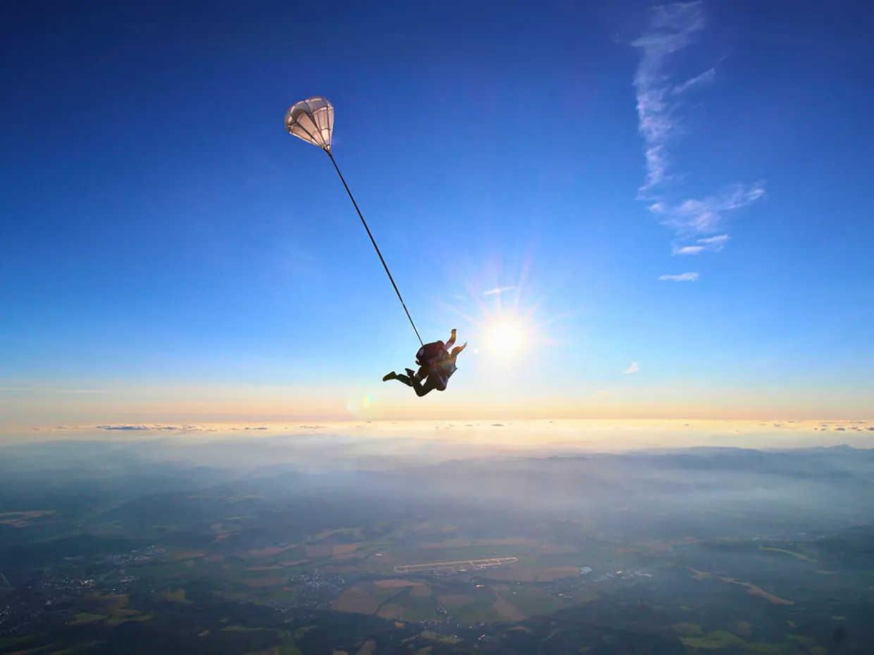Tandemový zoskok s padákom Očová-0