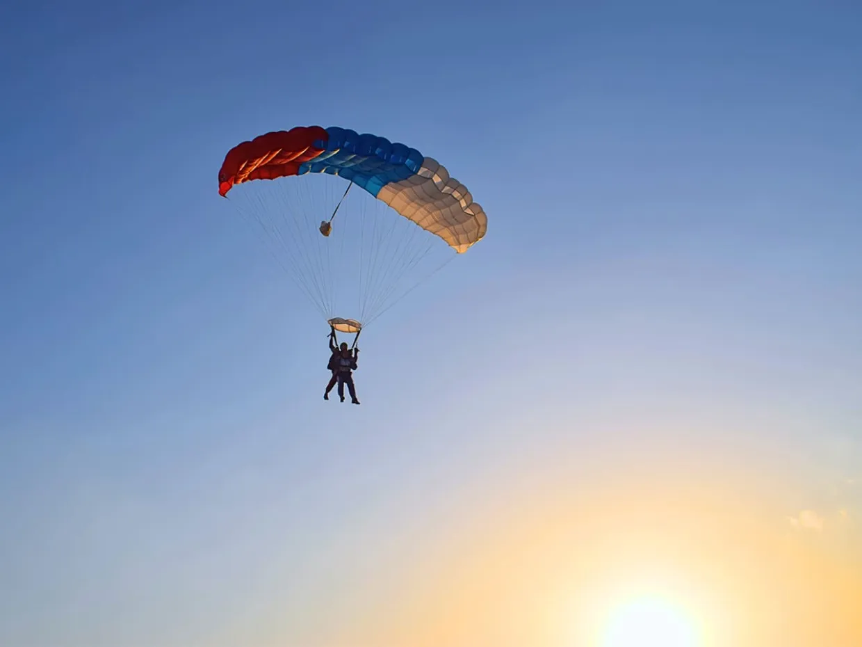 Tandemový zoskok s padákom Očová-5