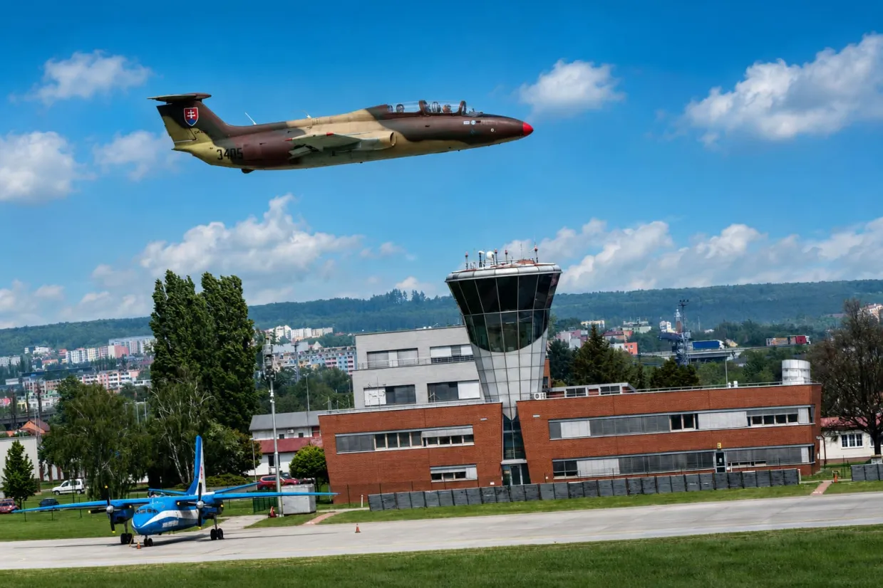 Let stíhačkou L-29 Delfín Brno-0