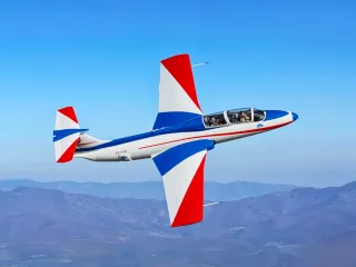 Let stíhačkou L-29 Delfín