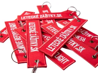 Prívesok Remove before flight