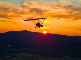 Vírnik / rogalo / motorový paragliding: ktorý open‑air let je pre vás? (porovnanie + rýchly výber)